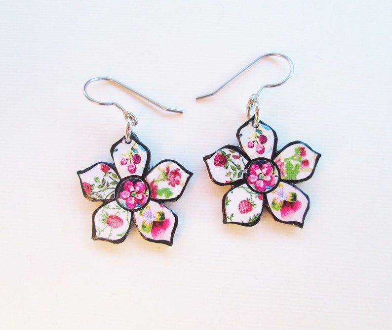 Paper Mosaic Flower Earrings Small Floral Earrings Upcycled Earrings Any Color Choice MADE-TO-ORDER image 7