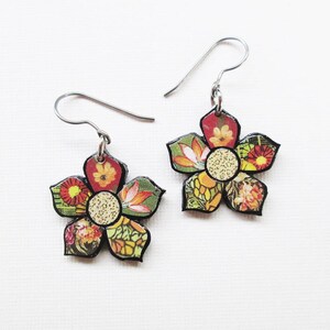 Paper Mosaic Flower Earrings Small Floral Earrings Upcycled Earrings Any Color Choice MADE-TO-ORDER image 9