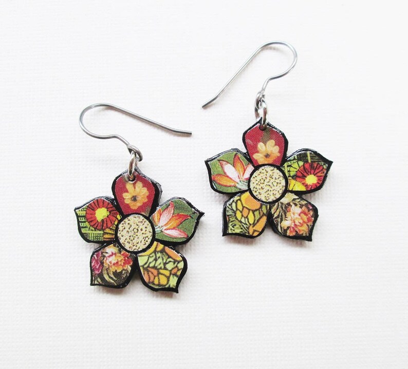 Paper Mosaic Flower Earrings Small Floral Earrings Upcycled Earrings Any Color Choice MADE-TO-ORDER image 9