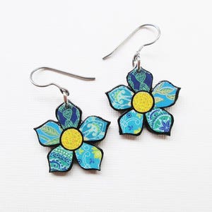 Paper Mosaic Flower Earrings Small Floral Earrings Upcycled Earrings Any Color Choice MADE-TO-ORDER image 3