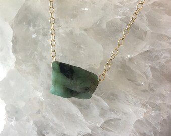 Raw Emerald Necklace May Birthstone Crystal Necklace Rough Gem Stone Necklace 14k Gold Layering Necklace, Dainty Stone Pendant Raw Stone