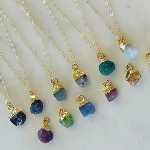 Raw Crystal Necklace, Birthstone Necklace Rough Stone pendant Necklace, 14K Gold Fill,  Dainty Stone Pendant, Healing Crystals