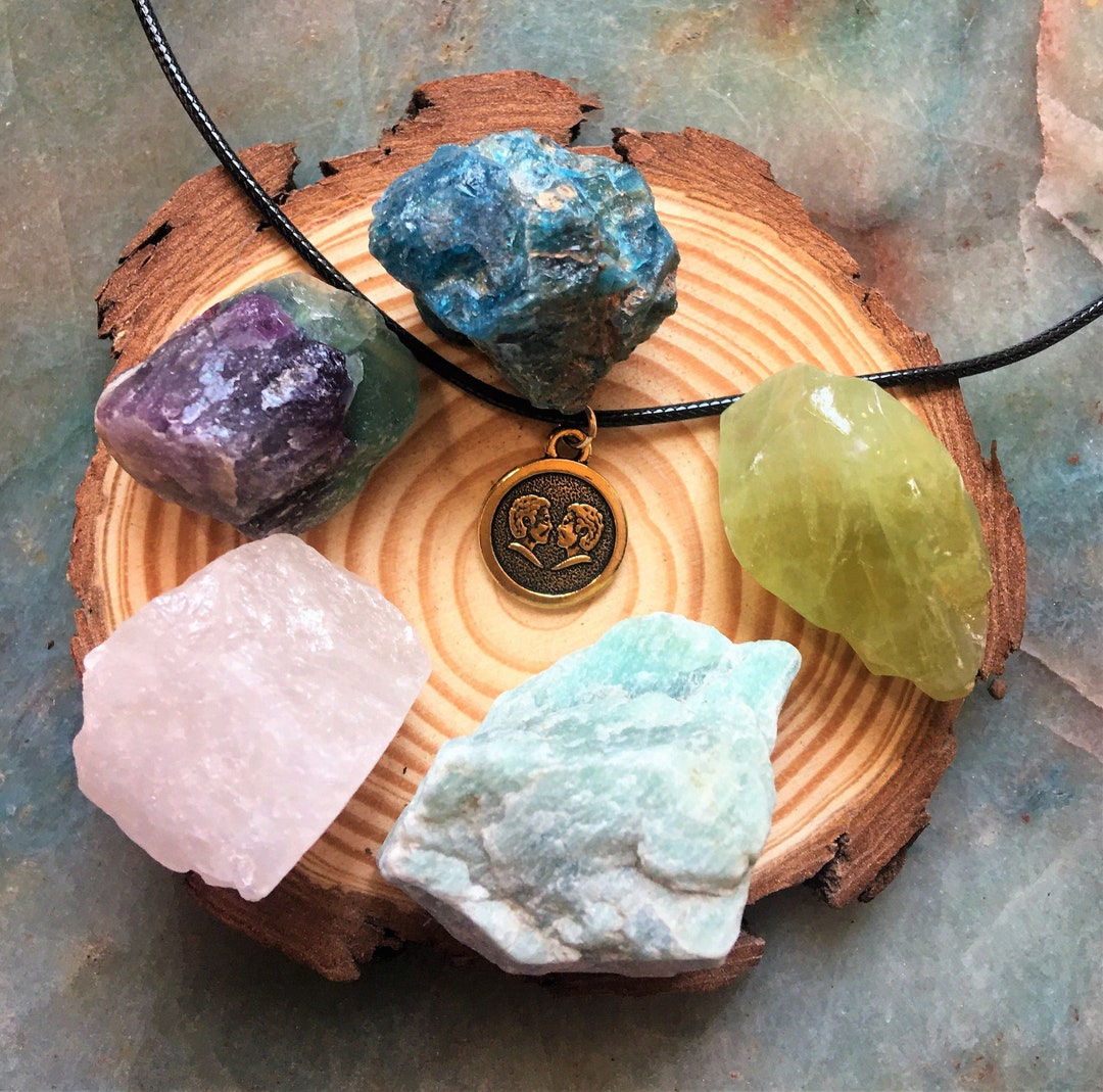 Gemini Zodiac Crystal Set Zodiac Decor Raw Crystals Healing Stones ...