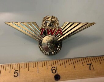 Vintage TWA Junior Pilot Wings Pin - Collectible Airline Memorabilia – Mid-Century Aviation Pin – TWA Junior Pilot Badge