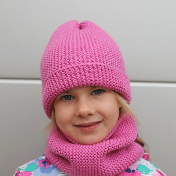 Rosa Winter Beanie und Schal Set, Warme Slouchy Mütze, Handgestrickte Mütze für Kleinkinder, Kinder, Jugendliche, Erwachsene. Merinowolle. Mehr Farben