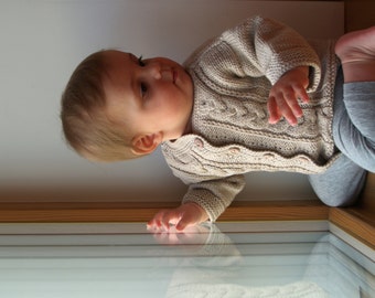 Pull tricoté à la main, Cardigan pour bébé. Veste bébé beige en laine mérinos. Plus de couleurs et de tailles (0-7 ans)