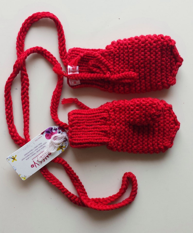 Mitaines en laine mérinos pour tout-petits/enfants. Accessoire tricoté à la main pour filles et garçons. Mitaines rouges. Plus de couleurs. Taille 6-12M,1-3-6-10A image 2