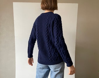Maglione da pescatore in lana vintage lavorato a mano in blu navy, pullover a trecce, maglione aran, taglia piccola media S M