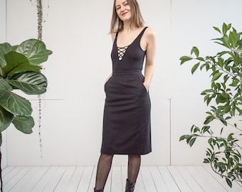 Vintage Wool Pencil Skirt, Black Elegant Minimalist Knee Length Office Suit Skirt With Side Pockets, Small Size XS