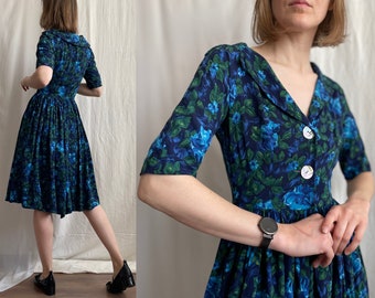 Vintage Short Sleeve Button Front Flared Swing Dress, 50s Full A-Line Blue Green Floral Midi Dress, Extra Small Size XS