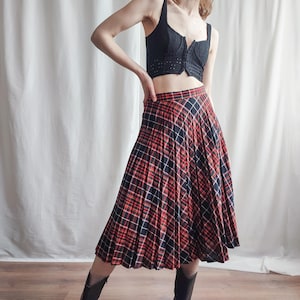 Vintage Tartan Wool Blend Skirt, 80s Red and Black Pleated A-Line Midi Skirt in Checked Pattern, Small Size S