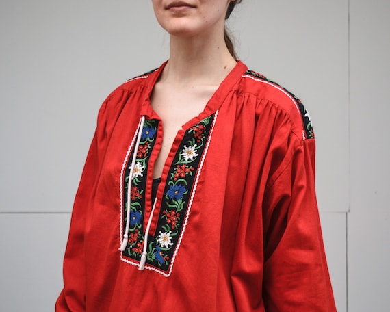 Vintage red peasant blouse 70s folk top floral emb