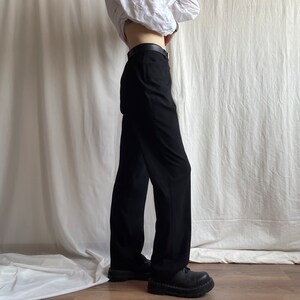 Pantalon de bureau taille haute vintage avec plis noirs Pantalon de costume noir coupe décontractée grande avec poches Petite taille moyenne S M image 3