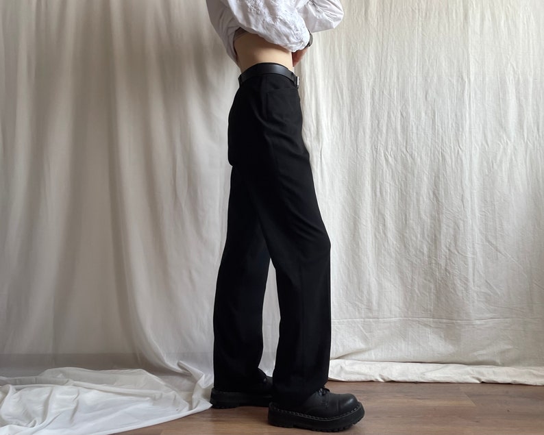 Pantalon de bureau taille haute vintage avec plis noirs Pantalon de costume noir coupe décontractée grande avec poches Petite taille moyenne S M image 3