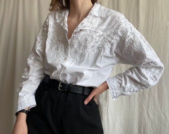 Chemisier blanc vintage à manches longues avec détails en dentelle, haut de chemise en coton à col boutonné et à revers des années 80, petite taille S