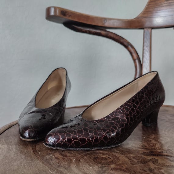 Vintage Italian Croc Embossed Leather Pumps - Brown Mid Heel - Size EU 38
