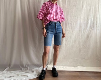 short en jean vintage taille haute à délavage moyen, bermuda en jean à ourlet effiloché en détresse des années 90, petite taille S