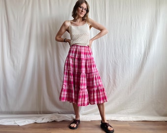 Knee length pink plaid skirt hotsell