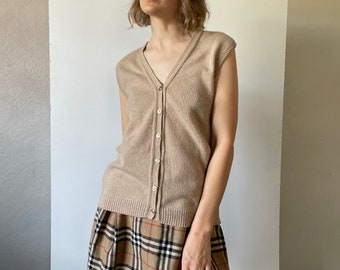 Vintage losvallend wollen vest met V-hals, oversized zandbruin truivest, mouwloze button-down top, basic gebreid vest, kleine middelgrote maat