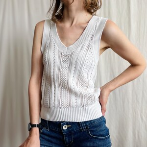 Vintage Knitted Cotton V-neck Vest Top in off White, Fitted
