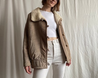 Blouson aviateur vintage en cuir suédé, veste oversize boutonnée sur le devant bordée de fausse fourrure brun sable des années 90, petite taille XS S