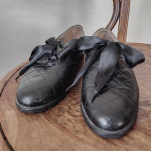 Vintage Quilted Leather Flats - Italian Lace-Up Shoes - Size EU 38
