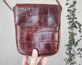 ヴィンテージ スモール ダークブラウン クロスボディバッグ - 90年代 クロコ型押しレザー ショルダーバッグ