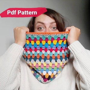 Crochet pattern for Granny stripe cowl snood. PDF crochet pattern.