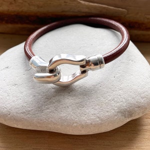 Leather bracelet with silver stirrup clasp horse equestrian horse lover pony christmas handmade gift accessory image 1