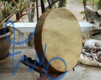 Tambor de mano de piel de alce de 12 pulgadas, hecho a mano por nativos americanos William Lattie Cherokee. Incluye certificado de autenticidad. Envío gratuito a EE. UU.