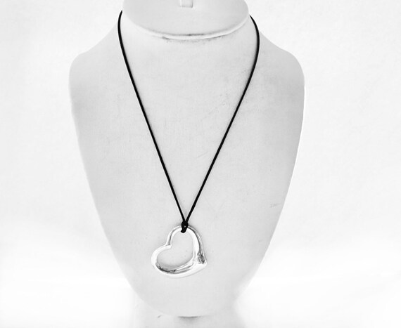 Open Heart Pendant Necklace Tiffany & Co Elsa Peretti