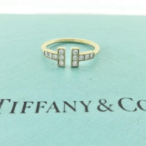 Authentique bague fil diamant Tiffany T or jaune et diamants ronds Tiffany & Co. 18 carats taille 4,5
