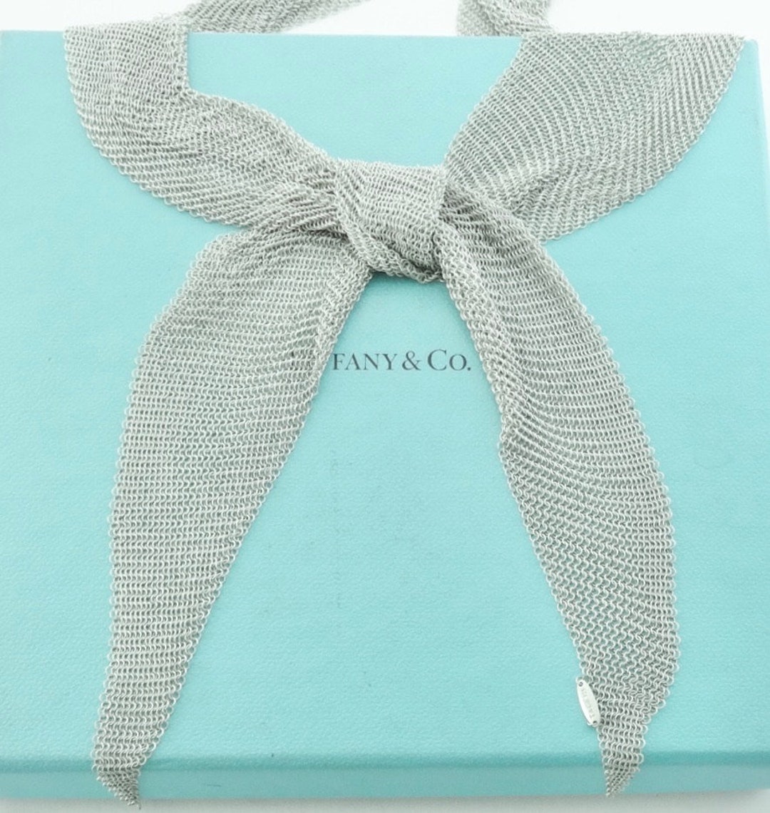 Scarf P Necklace