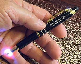 American Heritage flashlight Pen
