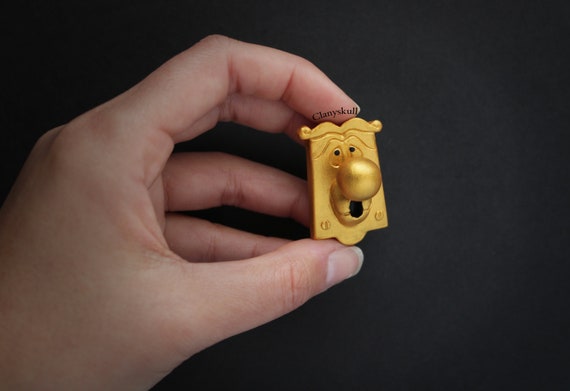 Door Knob Brooch Alice In Wonderland Brooch Disney Brooch Etsy