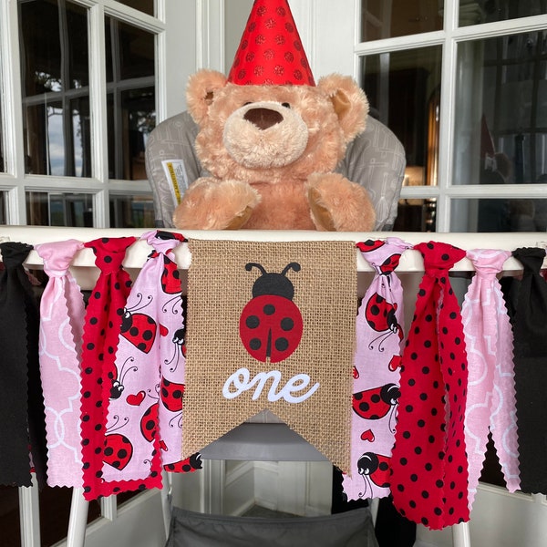 Ladybug High Chair Banner, 1st Birthday, Smash Cake, First Birthday Photo Prop, I am one banner, garden party, red and black lady bug