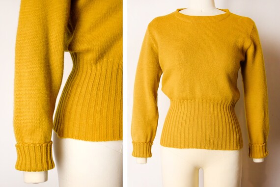 1940s Mustard Pullover Sweater Size Small 40s Wool