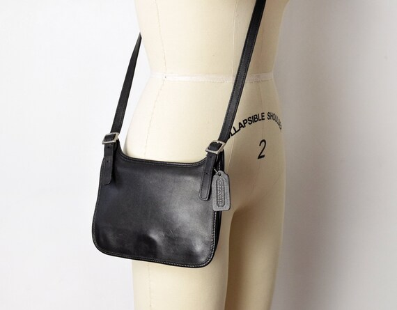 dooney and bourke wayfarer zip tote