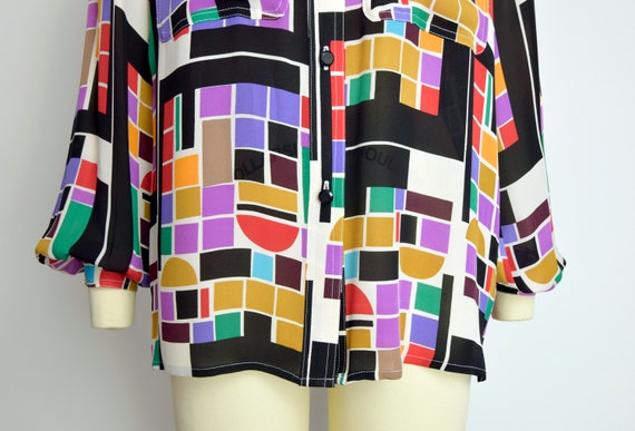 1980s Abstract Silk Blouse Size Medium 80s Rainbo… - image 7