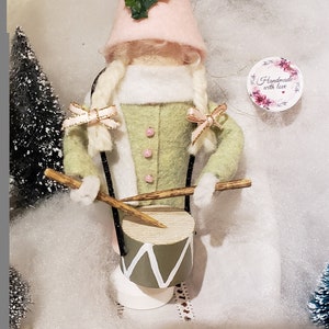 Little Drummer Girl/Wooden Ornament
