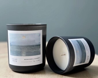 Vela Night Swim / con aroma a flor de luna y cachemira, 325 ml, 237 ml