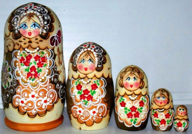 Matrioshka Dolls Palenko Green Red Burned Nesting Doll Etsy