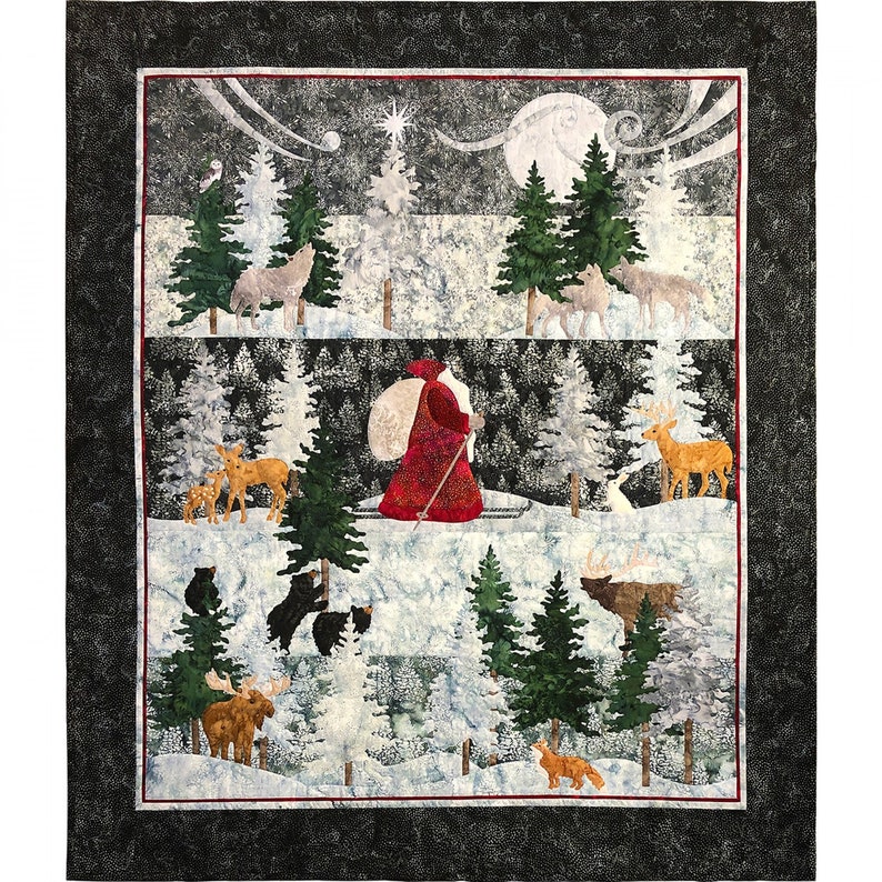 K&ouml;nnte beinhalten: Eine winterliche Szene mit dem Weihnachtsmann, der durch einen verschneiten Wald skif&auml;hrt. Der Wald ist voller B&auml;ume, Schnee und verschiedenen Tieren, darunter Rehe, W&ouml;lfe, ein Elch und ein Fuchs. Der Himmel ist dunkelblau mit einem Vollmond und Sternen.