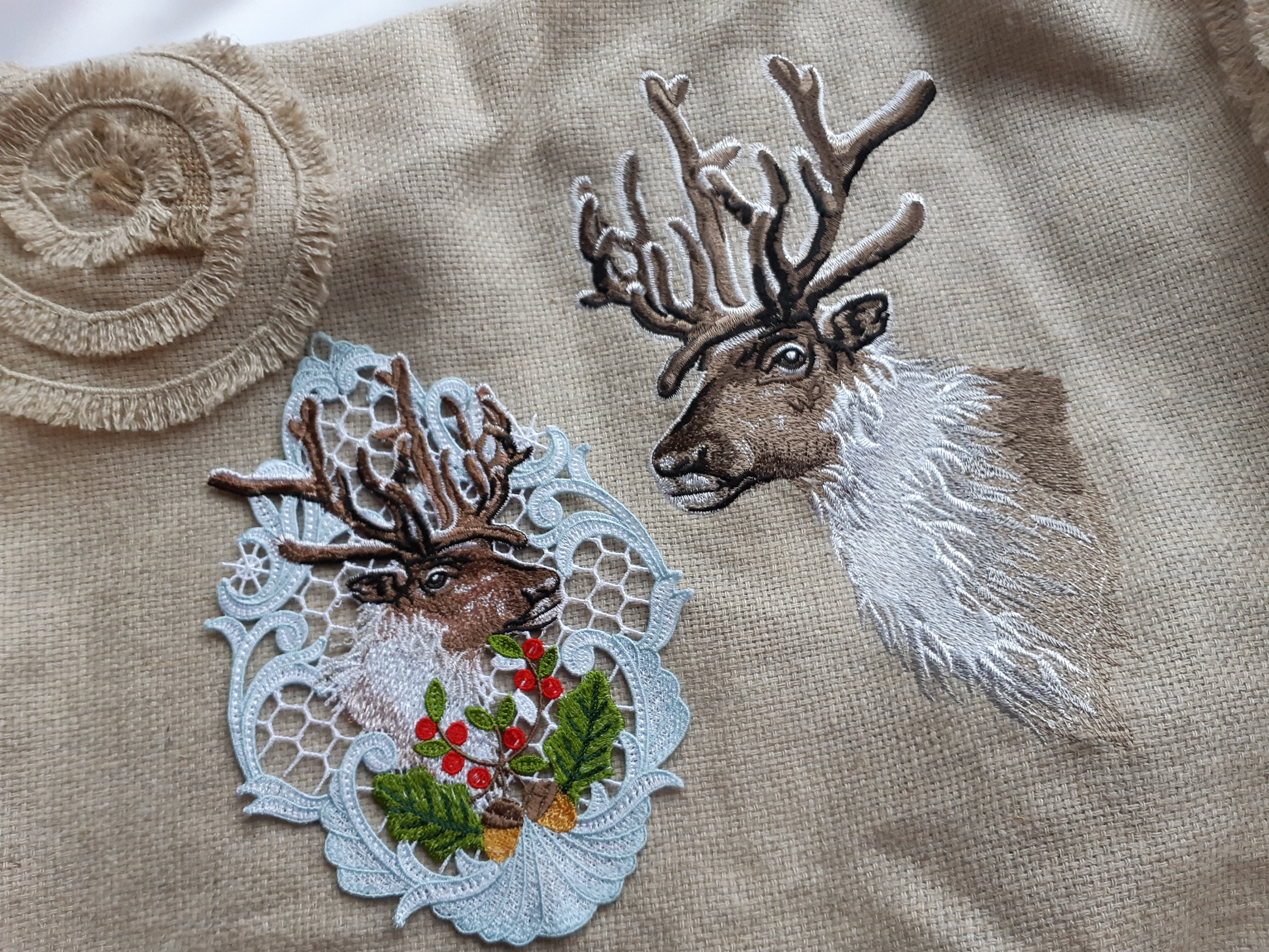 FSL Reindeer Machine Embroidery Free Standing Lace Design in | Etsy