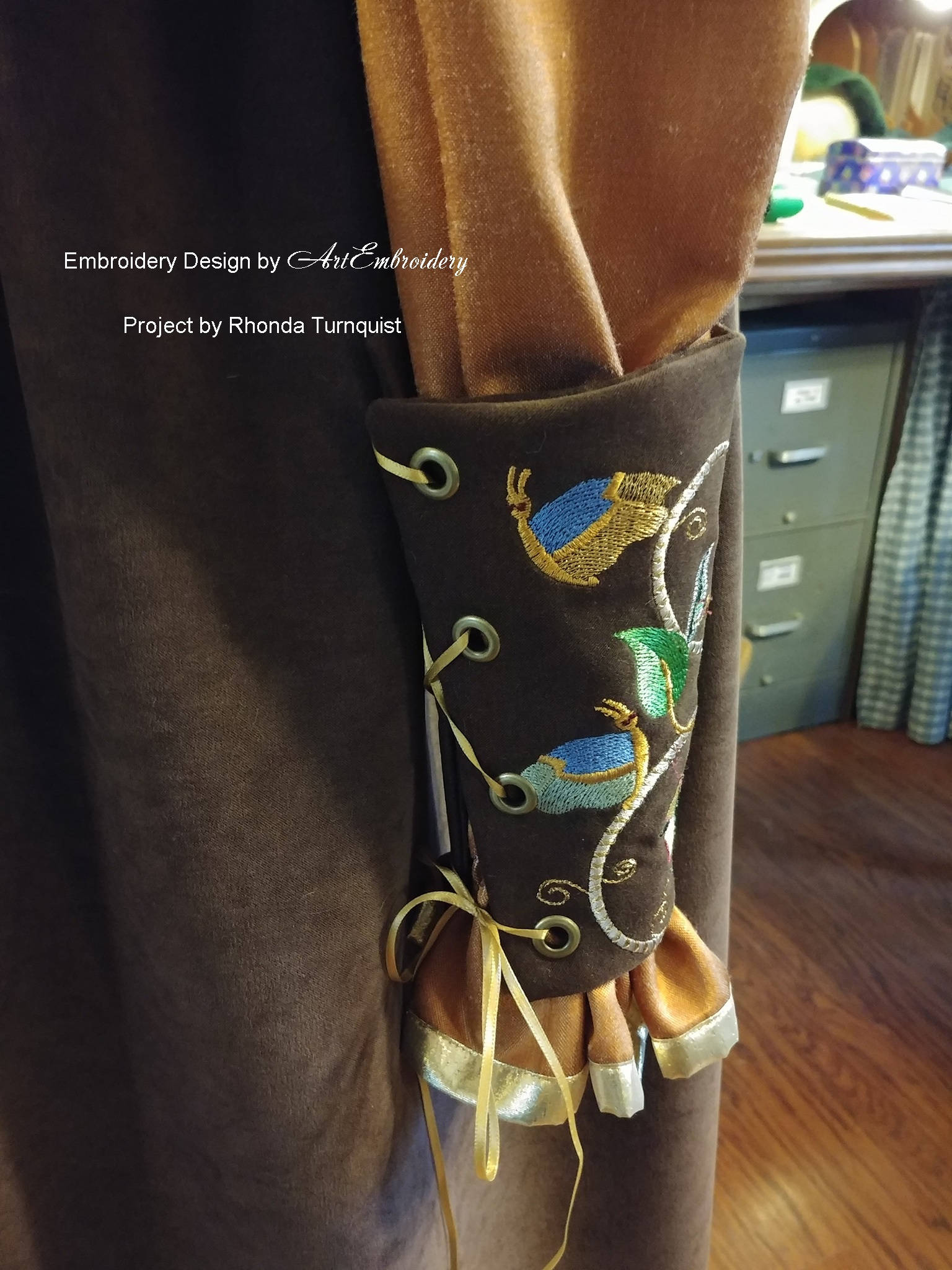 Partlet Scrolls 16th Century - Machine Embroidery Designs Set for ...