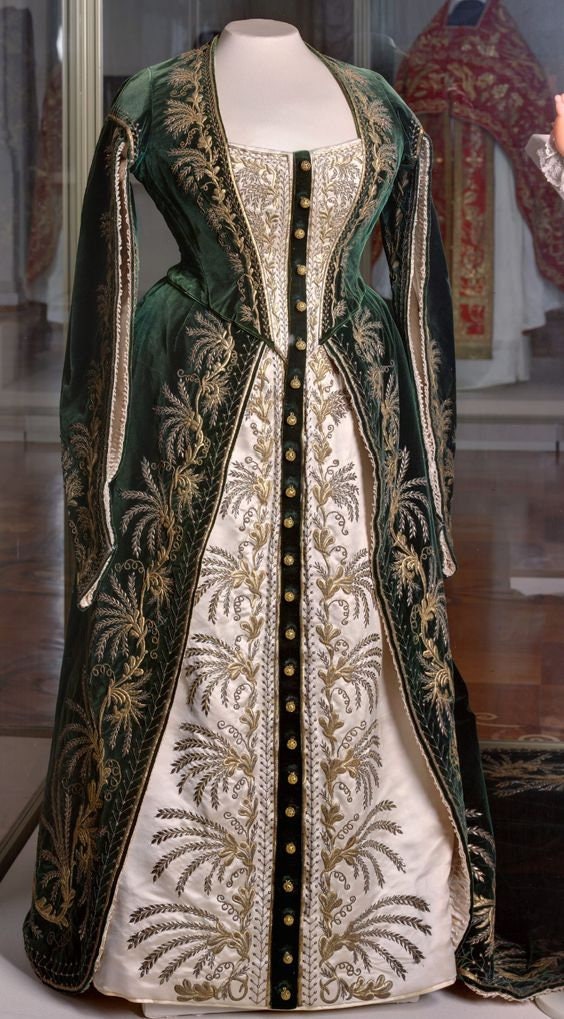 Russian Court Dress - Historical Machine Embroidery Designs , Mix Hoop up to 10x14" (digital) - Etsy Russian Court Dress - Historical Machine Embroidery Designs , Mix Hoop up to 10x14" (digital) - Etsy