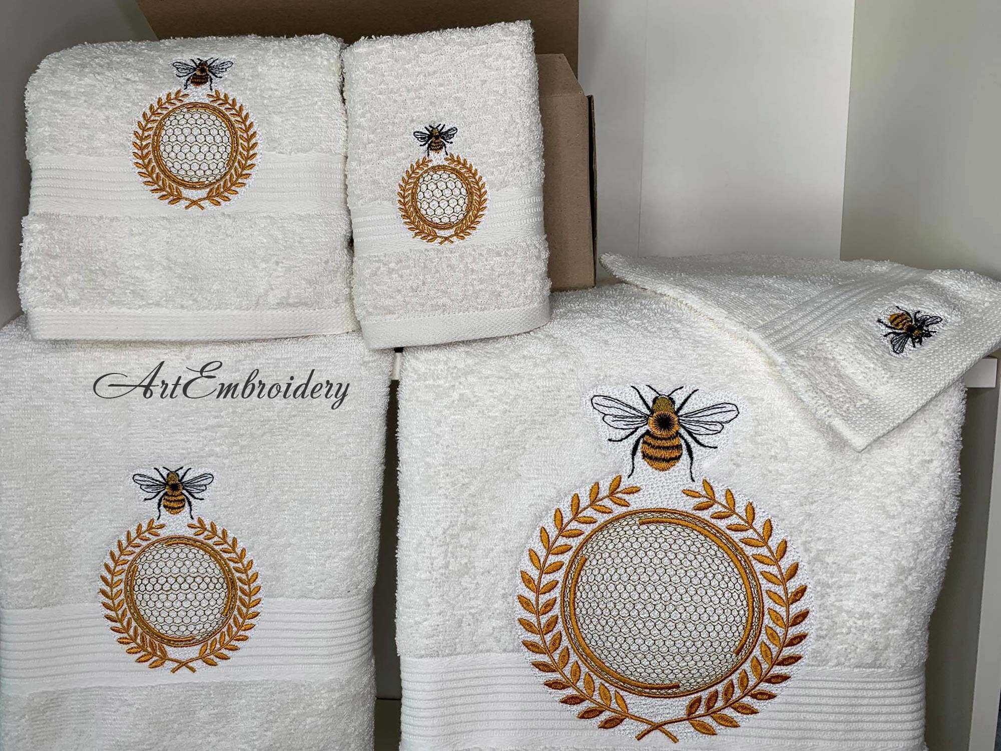 Bee Monogram Frame: Machine Embroidery Design (hoop Sizes From 3x3 up ...