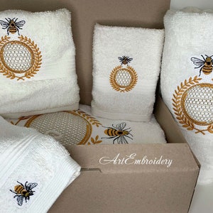 Bee Monogram Frame Machine Embroidery Design in Few Sizes | Etsy