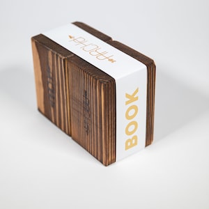 side view of bookend packaging