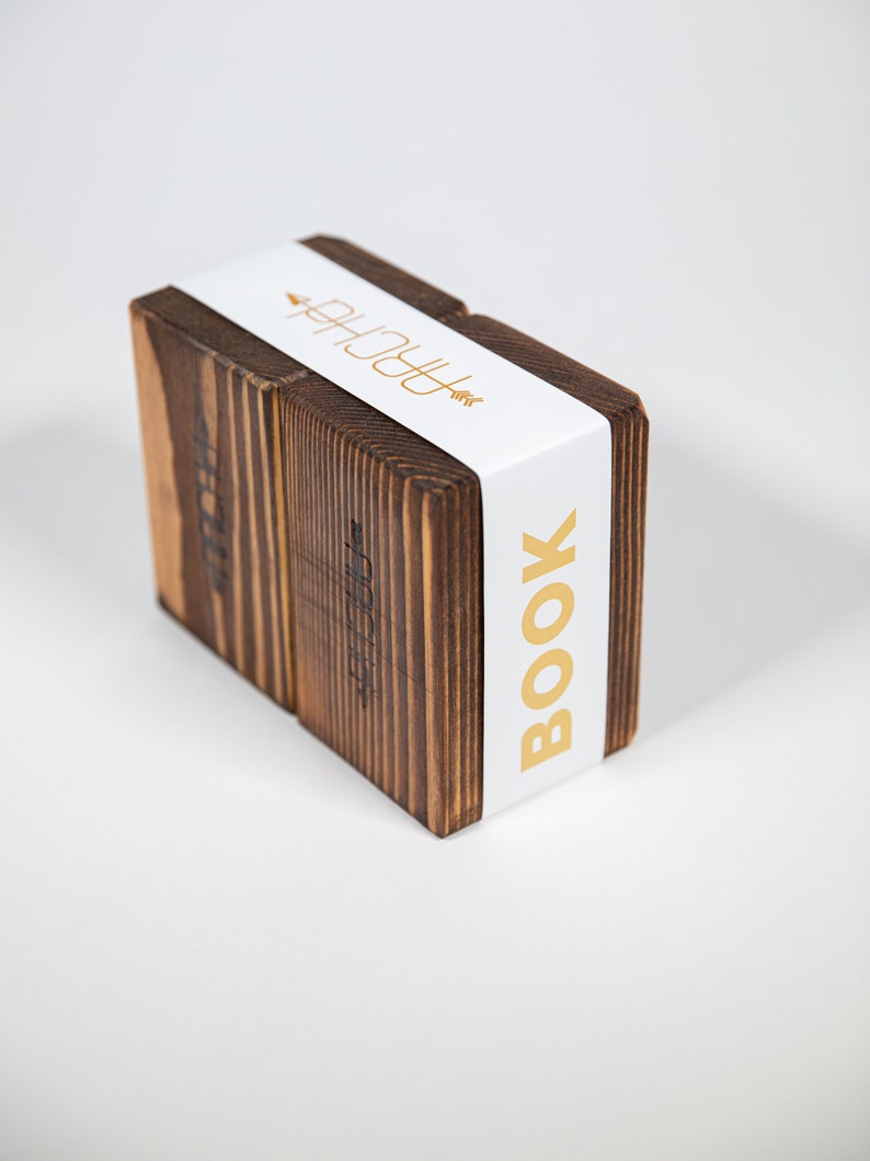 side view of bookend packaging